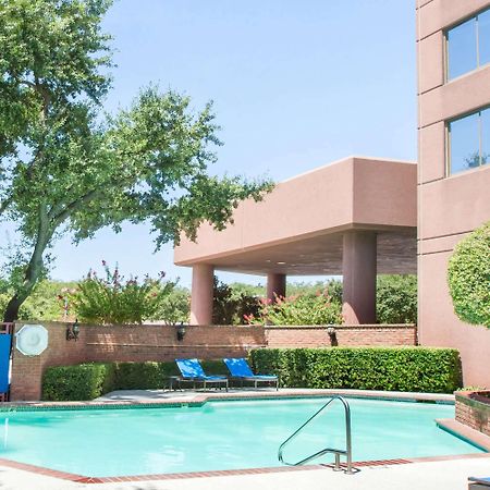 Sonesta Suites Dallas Park Central 외부 사진